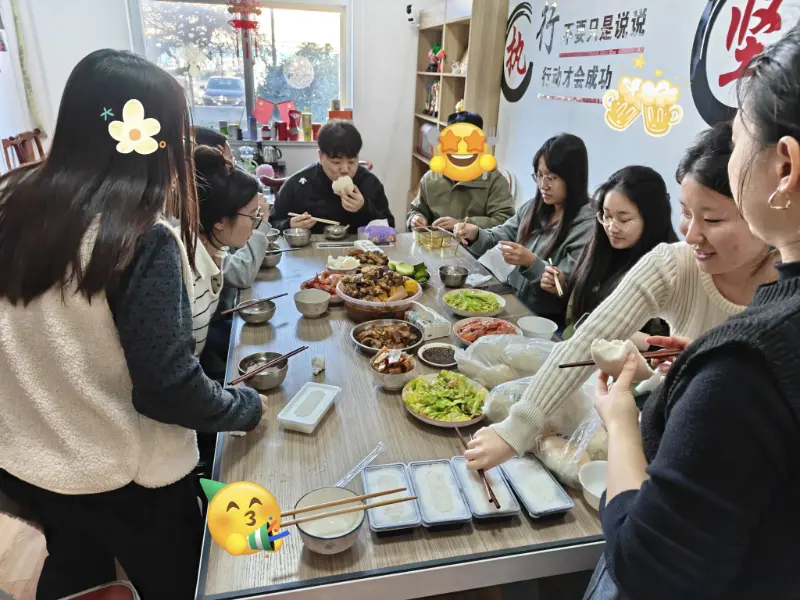 सहज दोपहर का भोजन स्थायी कार्यालय बंधन बनाता है