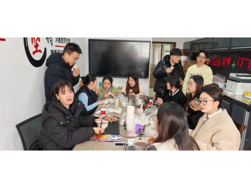 माओतोंग में पारंपरिक लाबा रीति-रिवाज जीवित हैं